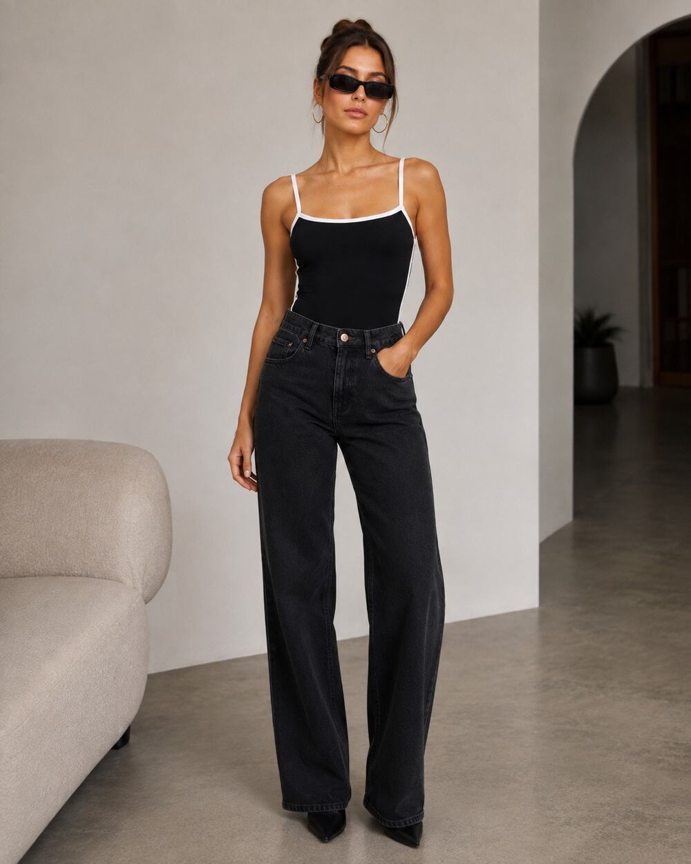 SKIMS Fits Everybody Contrast Trim Scoop Neck Bodysuit Onyx Black/White Small